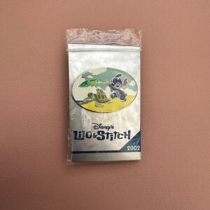 Disney Store Exclusive Lilo & Stitch 2002 Pin